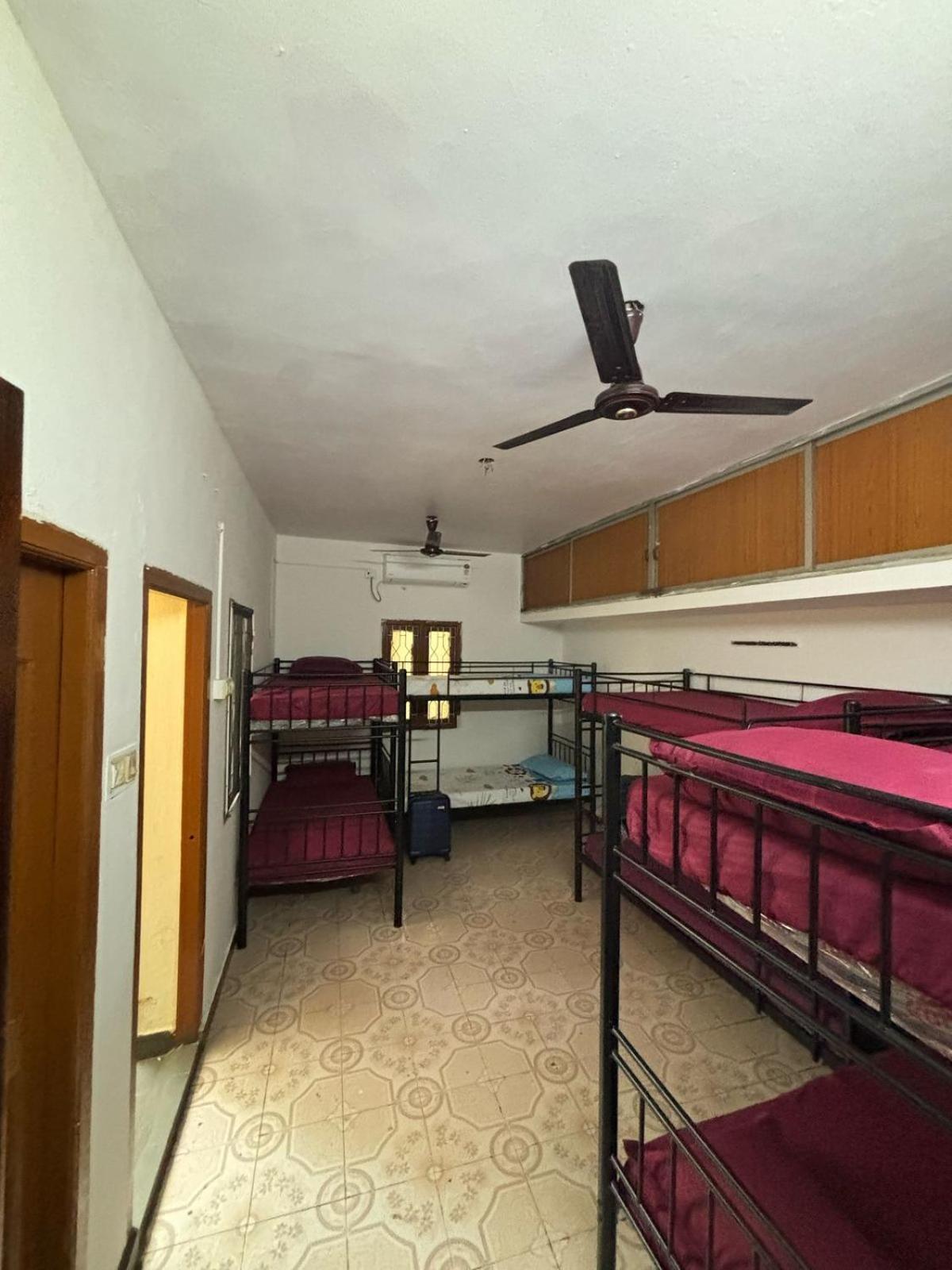 Hostel Madras Экстерьер фото